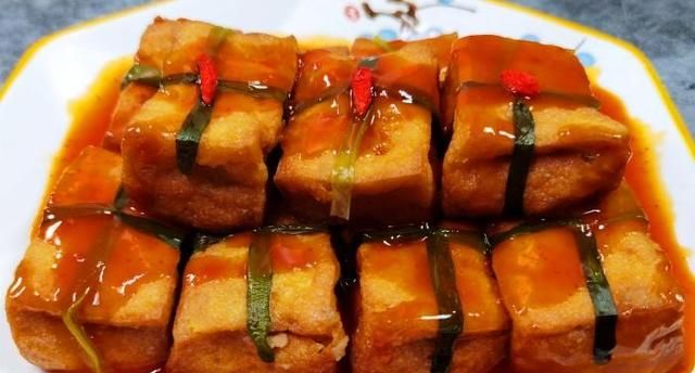 就地过年，年夜饭吃9道吉祥菜，荤素搭配营养高，好看好吃年味足