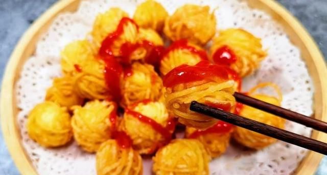 就地过年，年夜饭吃9道吉祥菜，荤素搭配营养高，好看好吃年味足