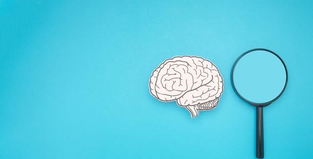 人老脑先老？这5个原因会导致记忆力衰老，你是不是经常做？