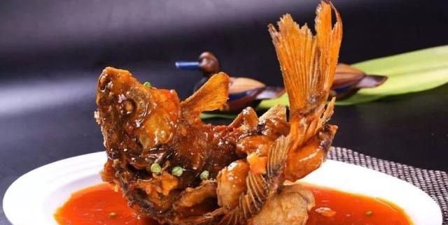 野生鲤鱼怎么做好吃又鲜嫩(大野生鲤鱼怎么做才最好吃)图4