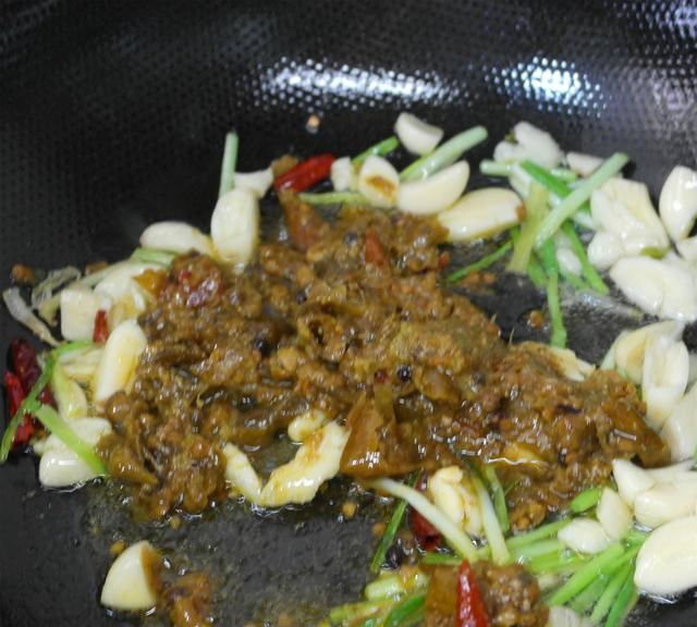 黑鱼这么做太好吃了 一条鱼两个人没够吃 比饭店大厨还正宗的做法