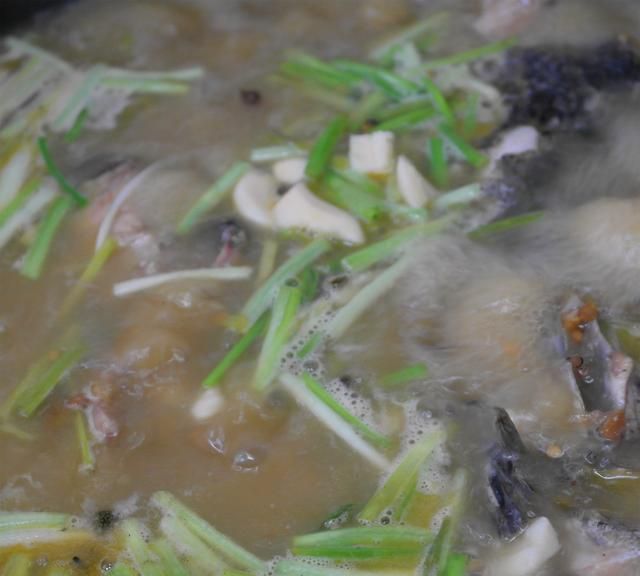 黑鱼这么做太好吃了 一条鱼两个人没够吃 比饭店大厨还正宗的做法