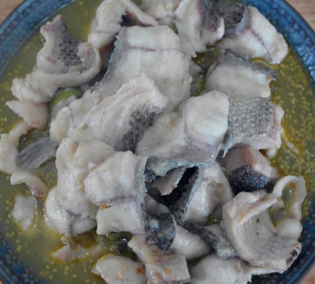 黑鱼这么做太好吃了 一条鱼两个人没够吃 比饭店大厨还正宗的做法