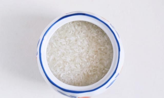 李子柒也做过的姜米茶，天冷泡一杯，手脚不冰浑身暖，女孩子多喝