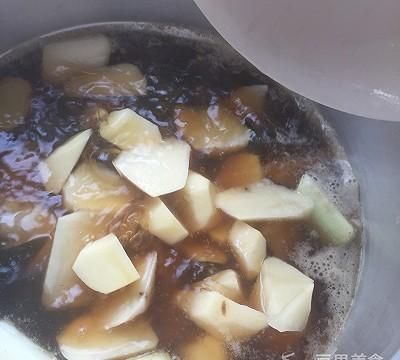 玉米海带排骨汤的做法