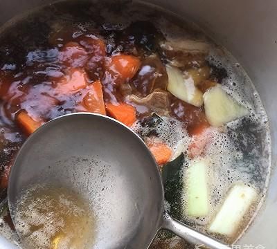 玉米海带排骨汤的做法