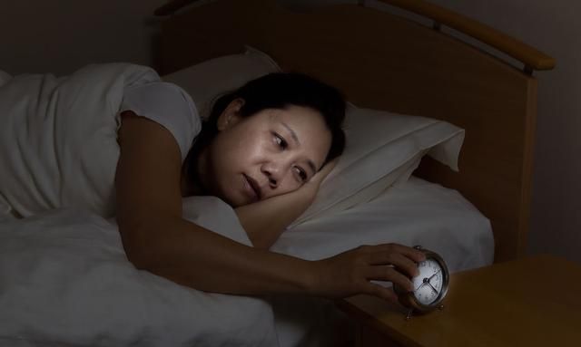 神经衰弱患者，容易出现失眠现象，建议做好这5点，或能帮你缓解