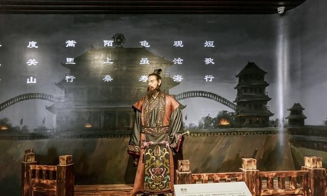 无论是温酒斩华雄，还是煮酒论英雄，酒都起到重要的作用