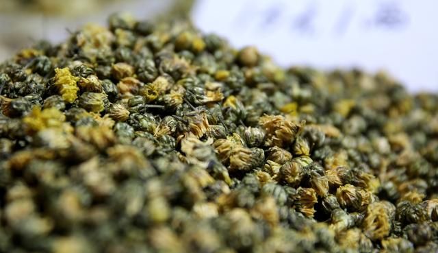 菊花虽好吃，但这6种人服用会出大事！尤其是第一种