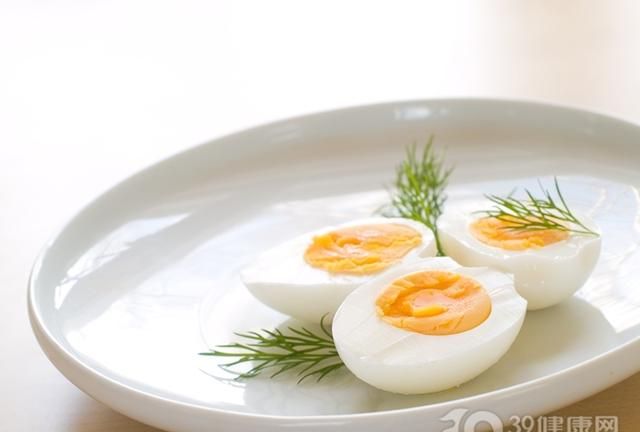 早餐吃鸡蛋对身体有什么好处,早餐每天就吃鸡蛋对身体好吗图3