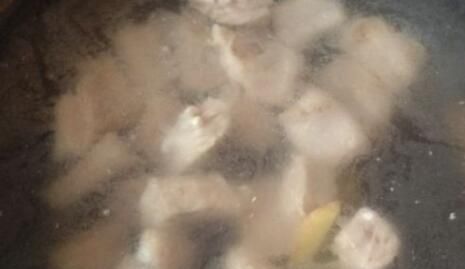 排骨鲜菇汤怎么做,鲜菇炖排骨汤怎么做图3