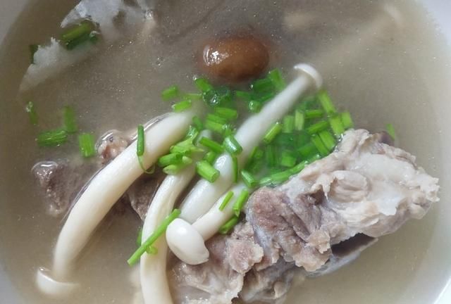 排骨鲜菇汤怎么做,鲜菇炖排骨汤怎么做图11