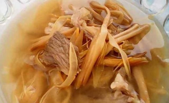 葛根可以和什么一起煲汤(葛根和蘑菇可以一起煲汤吗)图2
