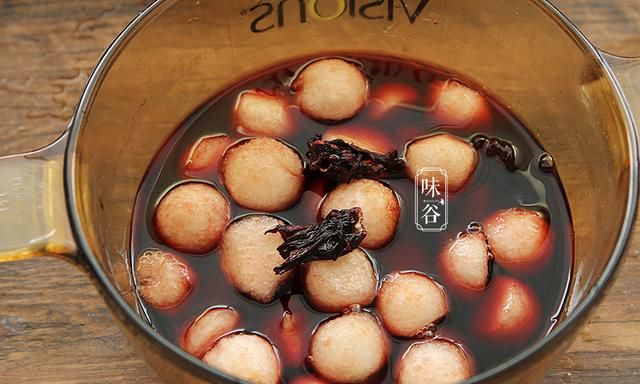 立秋后，最该吃这水果，加红酒煮一煮，好吃又养人，对女性尤其好
