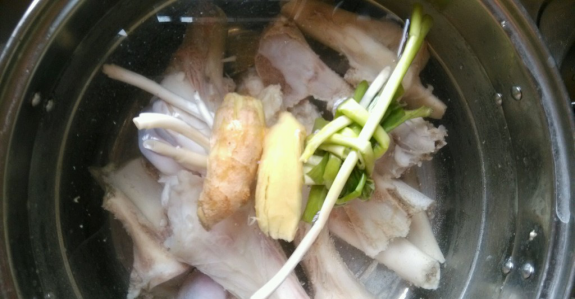 冬日补身不只羊肉，羊骨也是宝