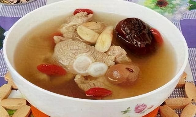 黄芪的“黄金搭档”找到了，常喝气血通畅，保持活力，不妨试一试