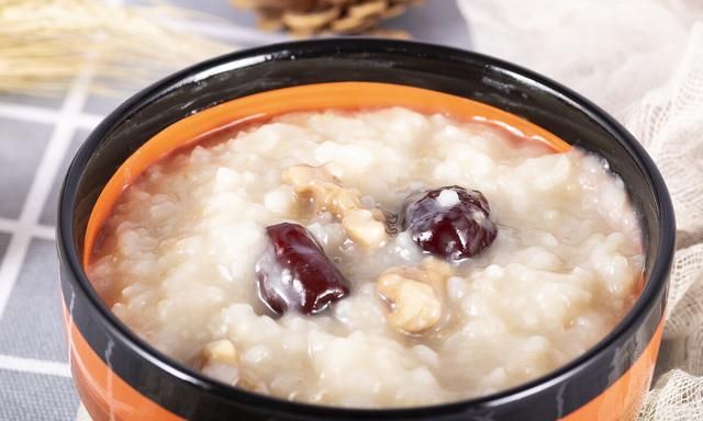 每日懂一味中药——大枣：补气养血，镇定安神