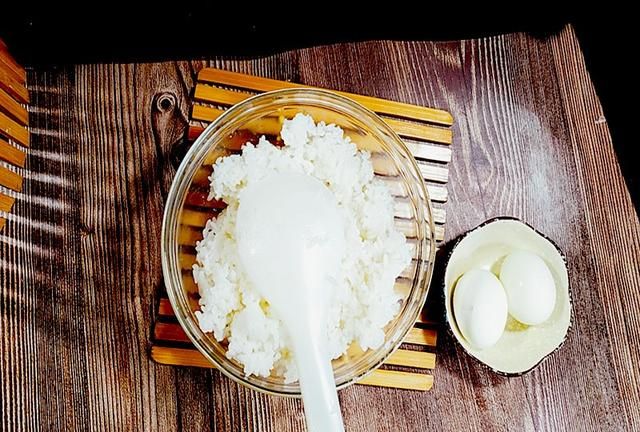 如何热剩米饭(用剩米饭做锅巴)图7