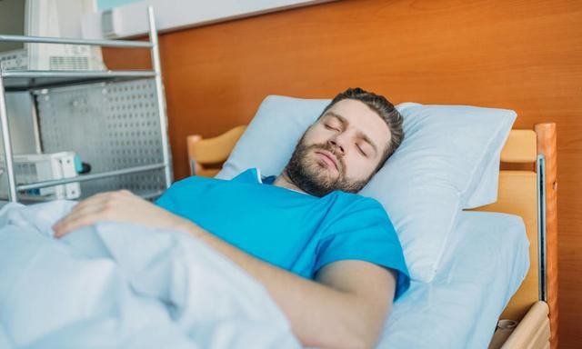 手术后患者虚弱无力，睡眠质量降低，总醒，该怎么改善？