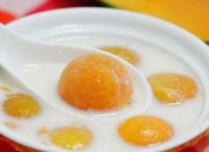 教你木瓜的5种做法，美味消暑，女人一周喝2次，比喝冷饮强
