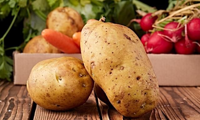 解读一颗土豆的营养价值？4种吃法吃出健康！