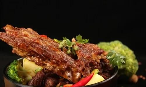 香辣牛骨头做法,香辣牛膘的做法图3