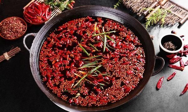 在超市买的袋装火锅底料,在家怎么弄才好吃呢图1