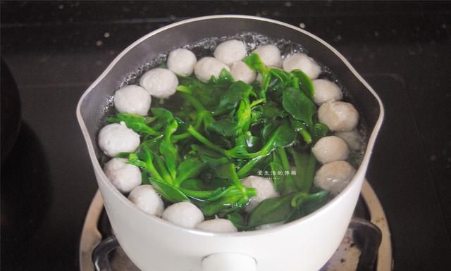 别把这菜当野草，买回煮一锅，清热润燥，活血抗衰，味道特好