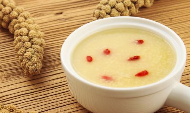 孩子发烧期间，吃什么食物可帮助稳定病情？