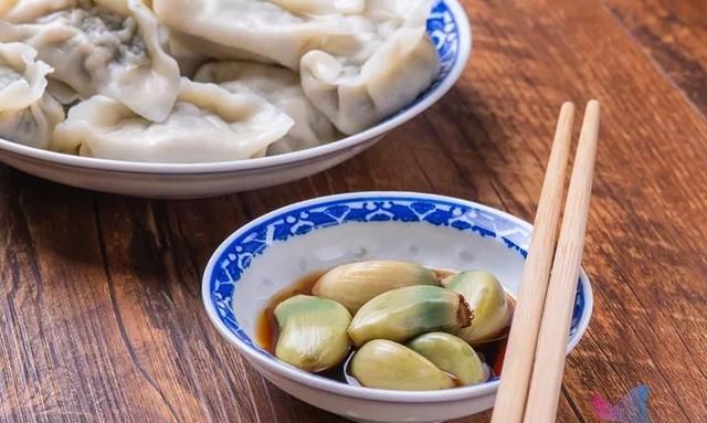 不可思议！腊八蒜不仅能软化血管还能抗癌？别怪我告诉你晚了