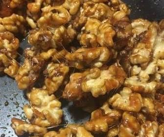 蜂蜜核桃仁，营养补脑生乌发，老少皆宜都爱吃