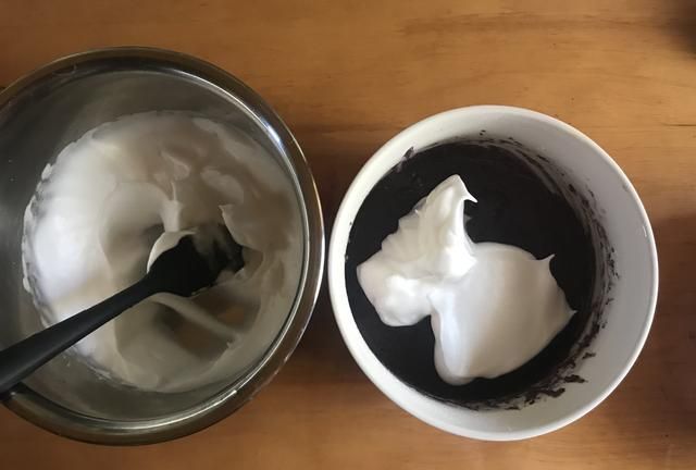 黑米加3个鸡蛋，不用烤箱不发面，补血又乌发，女人孩子要多吃