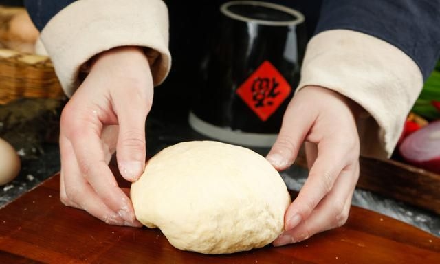 山西的焖面是怎么做的,山西铁锅焖面一人一锅图5