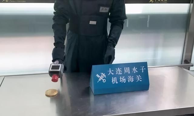 2019年，女童佩戴“能量石”鼻血不止，原来养生礼物内含核辐射