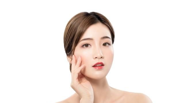 红糖加它敷脸，坚持一段时间，不仅保湿还能抗衰老