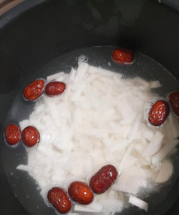 秋天多喝粥，不劳医生帮，推荐4种粥，健脾养胃，滋补暖身又养人