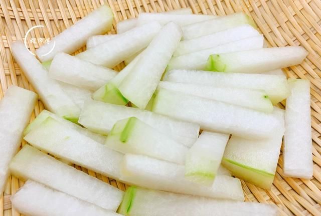 脂肪最怕这菜，5毛1斤，高纤维低热量，每天吃1碗，腰肢变细了