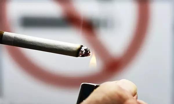 女性脱发的原因和治疗方法 及时治疗还你浓密秀发