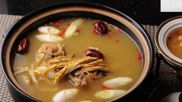 产妇吃鸡汤怎么炖最好喝,产妇鸡汤怎么炖才能好喝图3