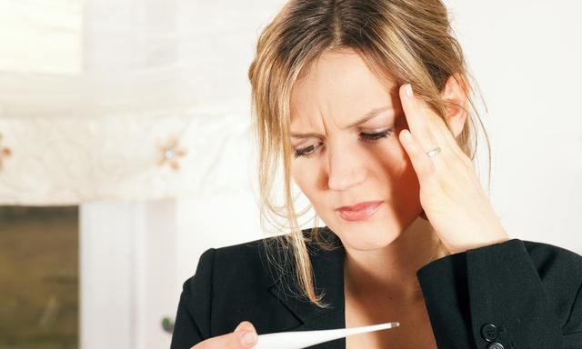 肝病一旦恶化，身体会吹响4个“号角声”！有人已经留意到了