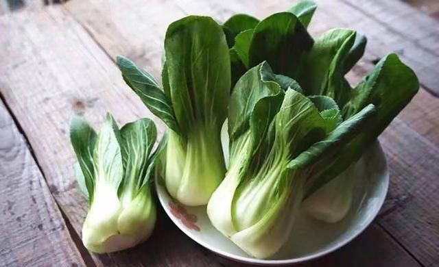 怎样才能使青菜煮了变黄图1
