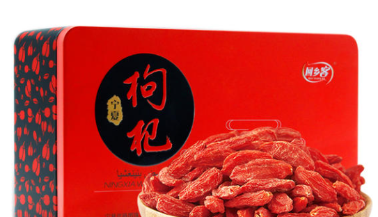 第一次见女朋友妈妈带什么礼物比较好？不懂别乱买