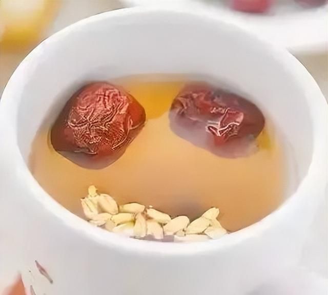 女性脱发该如何挽回“三千烦恼丝”？