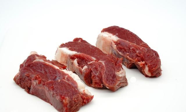 小炒黄牛肉怎么做好吃,湘菜小炒黄牛肉的做法图3