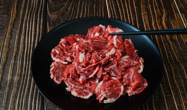 小炒黄牛肉怎么做好吃,湘菜小炒黄牛肉的做法图4