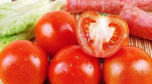 吃西红柿当心两件事 10果蔬的伤身吃法