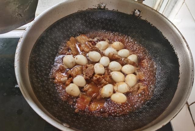 如何把鹌鹑蛋煮咸,鹌鹑蛋怎么煮好吃养生最好图6