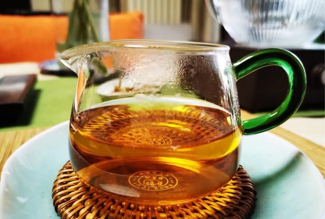 春天喝绿茶胃疼的小伙伴，来一泡古树金针吧！