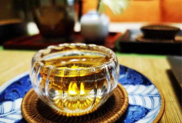 春天喝绿茶胃疼的小伙伴，来一泡古树金针吧！