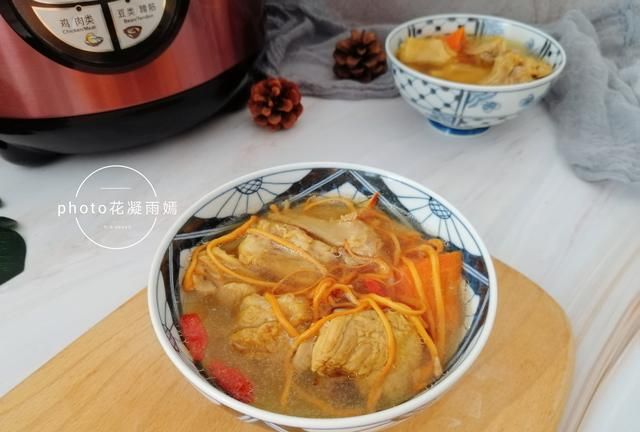 鸭肉和它一起炖，暖胃润肺，冬天不咳嗽，三九天要多吃